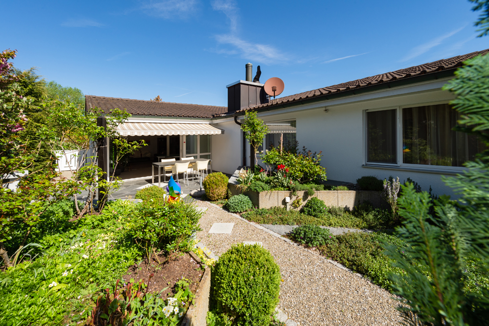 Einfamilienhaus in idyllischer Lage in Bottighofen mit ...